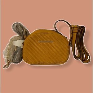 Yellow FannyBag/CrossBody Bag | ALDO